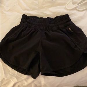 Lululemon track that short 3”